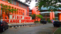 Gedung FISIP UNDIP